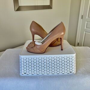 New Nine West Nude Peep-Toe Heels